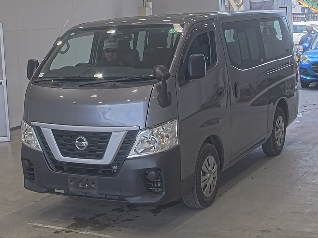 NISSAN CARAVAN — фото