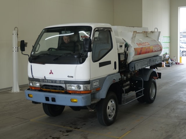 MITSUBISHI CANTER — фото