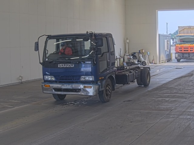 ISUZU FORWARD — фото