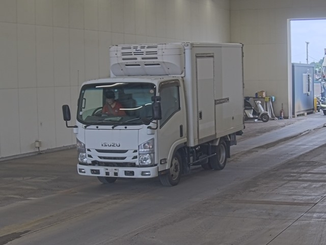 ISUZU ELF — фото
