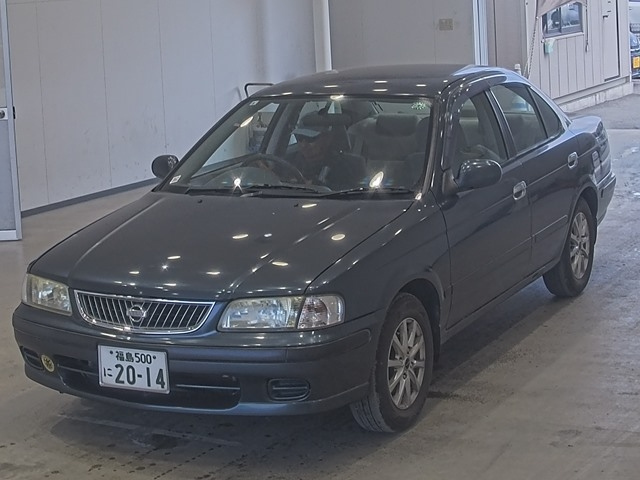 NISSAN SUNNY — фото