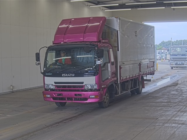 ISUZU FORWARD — фото