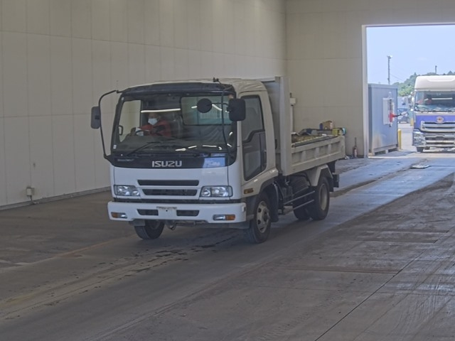 ISUZU FORWARD — фото