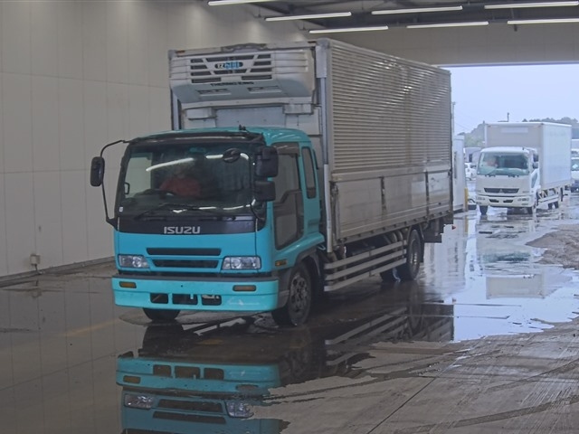 ISUZU FORWARD — фото