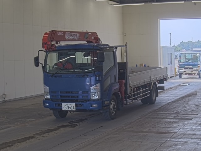 ISUZU FORWARD — фото