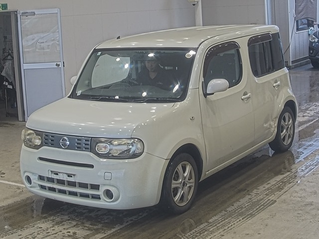 NISSAN CUBE — фото