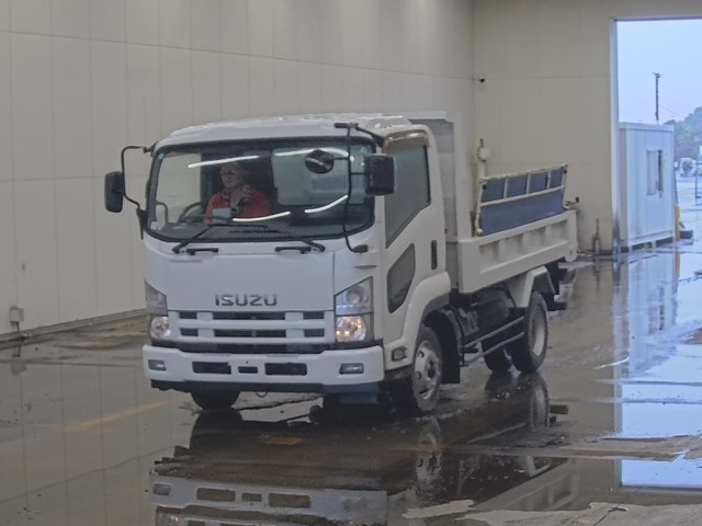 ISUZU FORWARD — фото