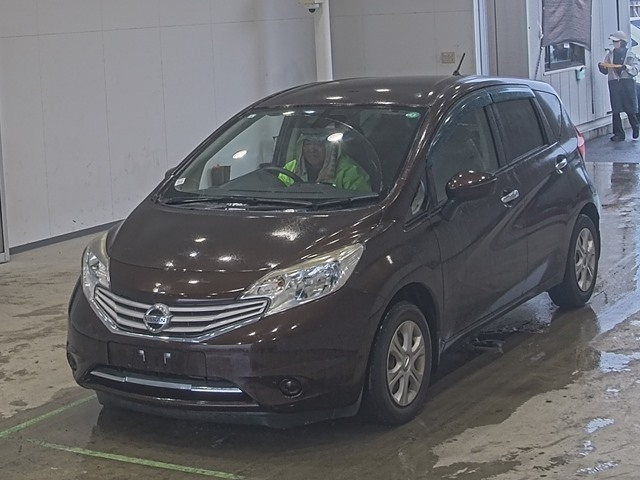 NISSAN NOTE — фото