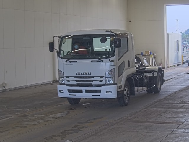 ISUZU FORWARD — фото