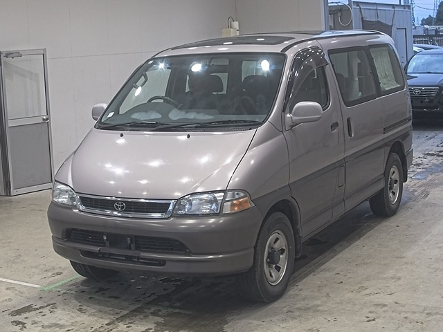 TOYOTA GRANVIA — фото