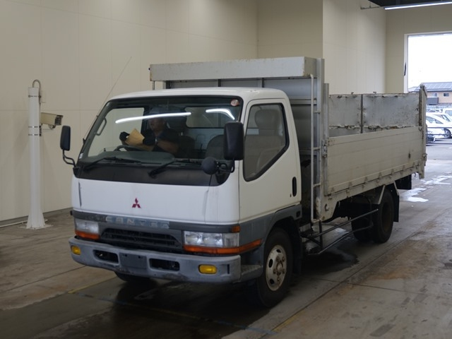 MITSUBISHI CANTER — фото