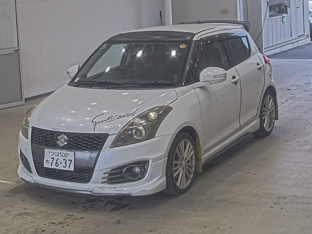 SUZUKI SWIFT — фото