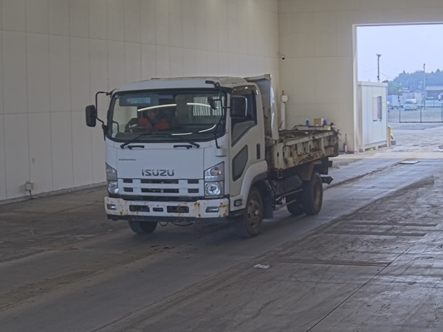 ISUZU FORWARD — фото