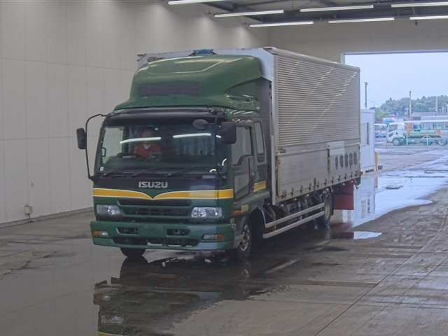 ISUZU FORWARD — фото