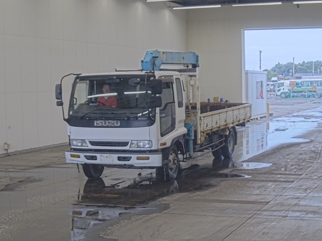 ISUZU FORWARD — фото