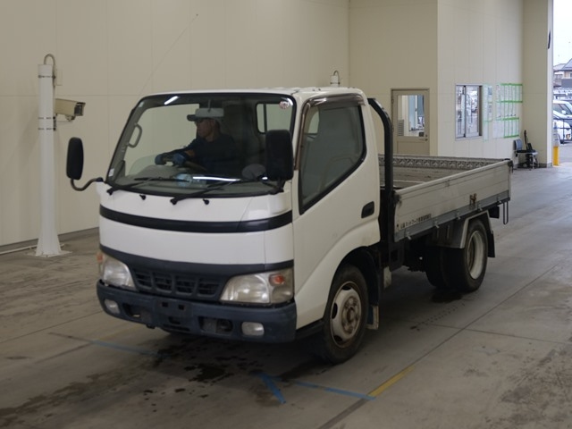 HINO DUTRO — фото