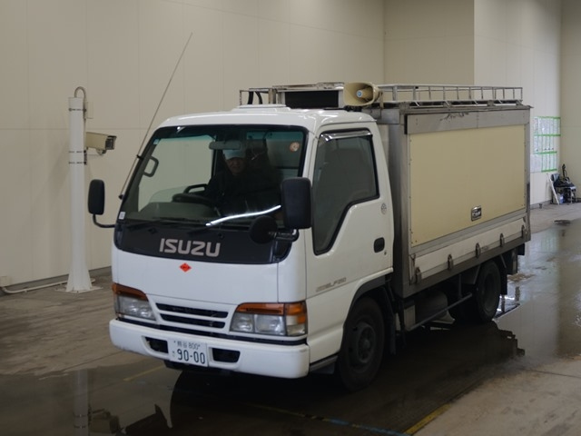 ISUZU ELF — фото