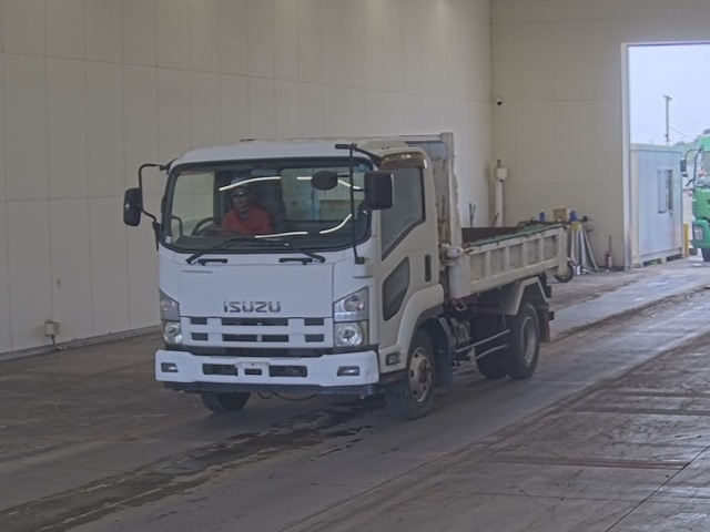 ISUZU FORWARD — фото