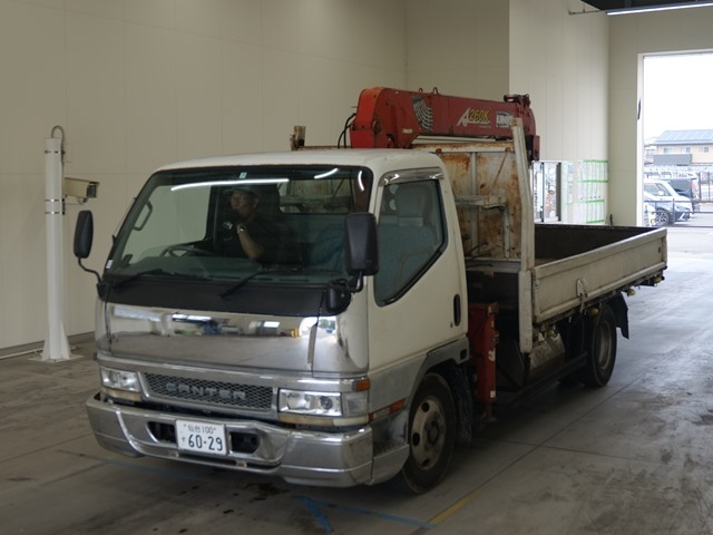 MITSUBISHI CANTER — фото