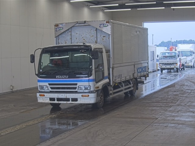 ISUZU FORWARD — фото
