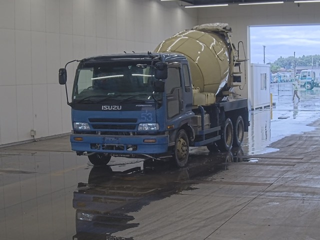 ISUZU FORWARD — фото