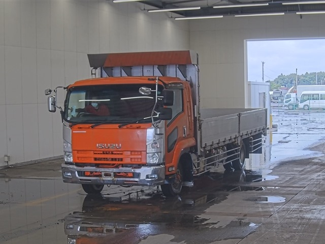 ISUZU FORWARD — фото