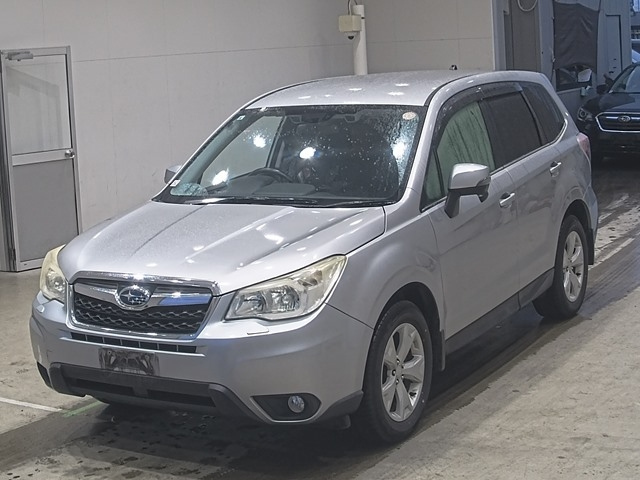 SUBARU FORESTER — фото