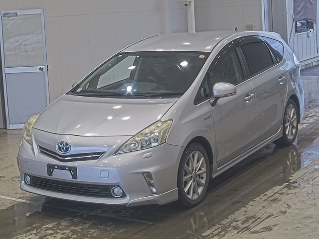 TOYOTA PRIUS — фото