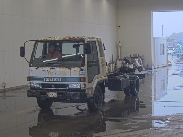 ISUZU FORWARD — фото