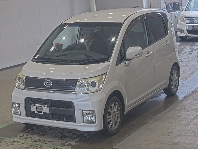 DAIHATSU MOVE — фото