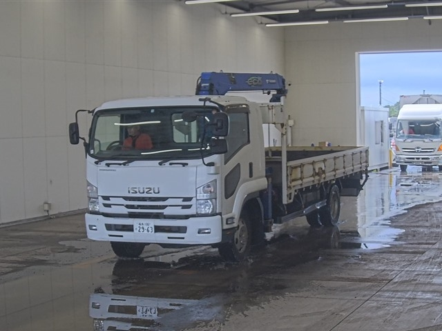 ISUZU FORWARD — фото