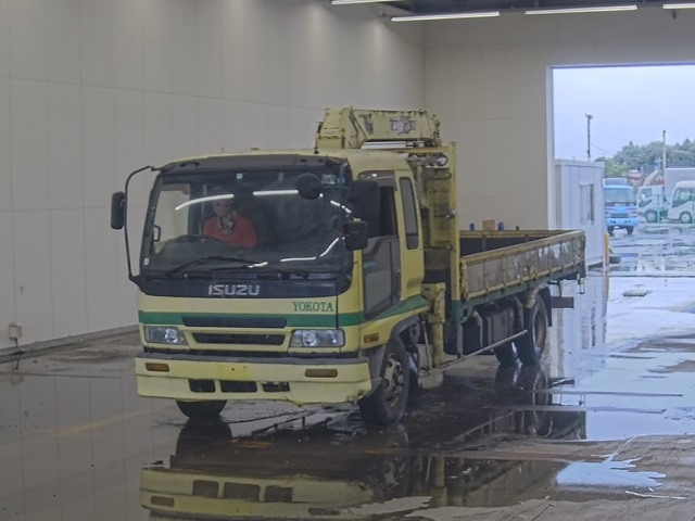 ISUZU FORWARD — фото