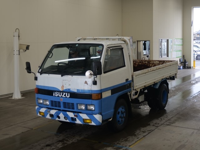 ISUZU ELF — фото