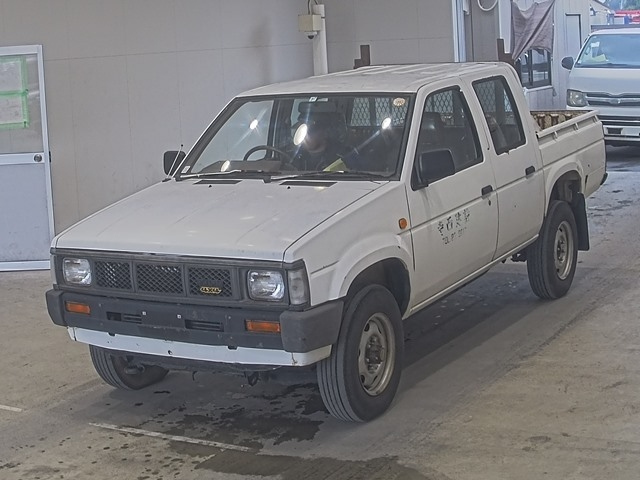 NISSAN DATSUN — фото