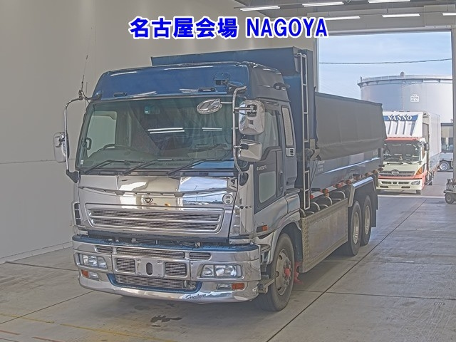 ISUZU GIGA — фото