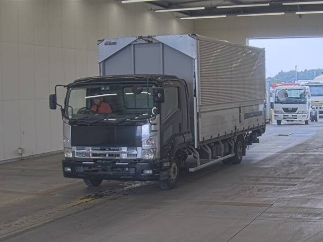 ISUZU FORWARD — фото