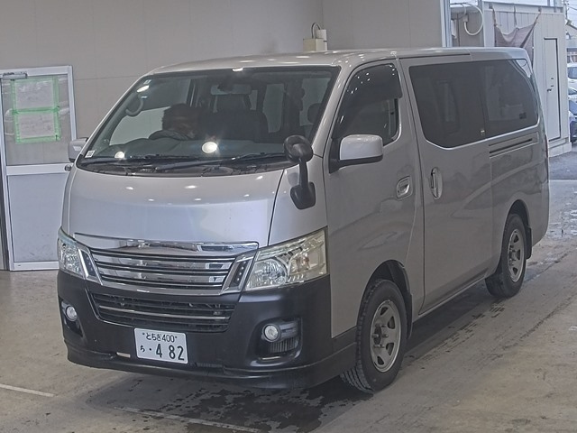 NISSAN CARAVAN — фото