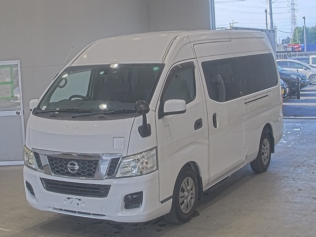 NISSAN CARAVAN — фото