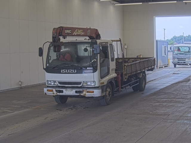 ISUZU FORWARD — фото