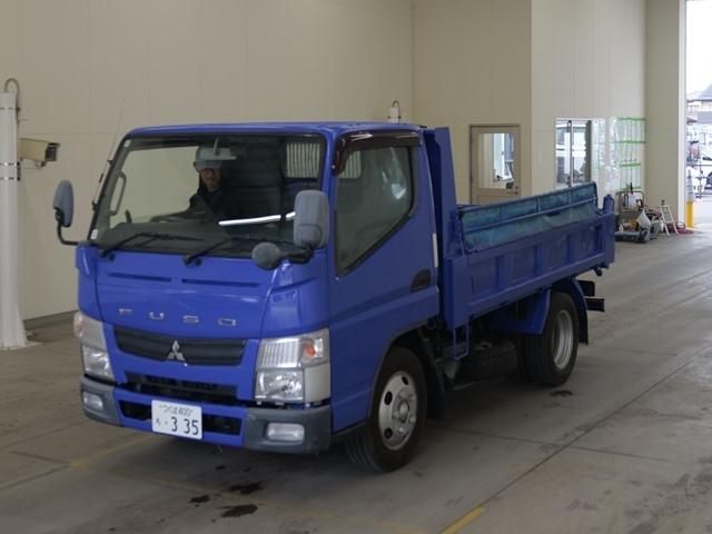MITSUBISHI CANTER — фото
