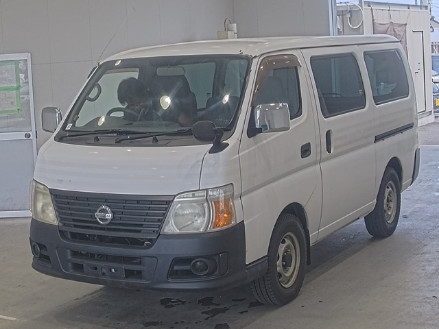 NISSAN CARAVAN — фото