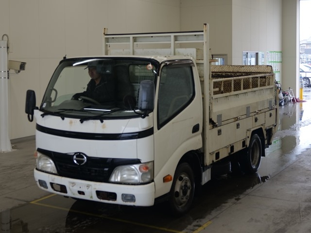 HINO DUTRO — фото