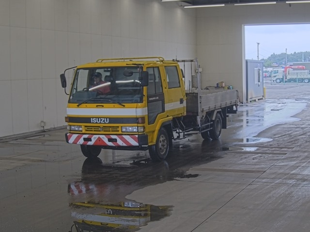 ISUZU FORWARD — фото