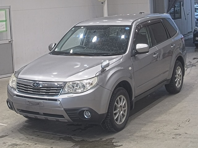 SUBARU FORESTER — фото