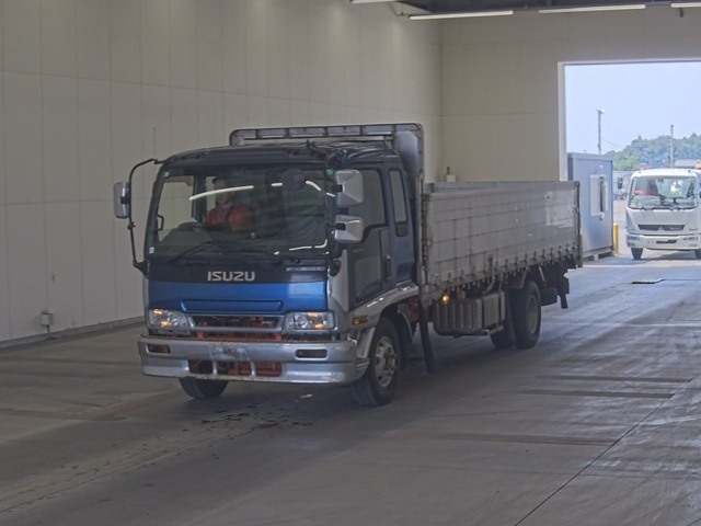 ISUZU FORWARD — фото