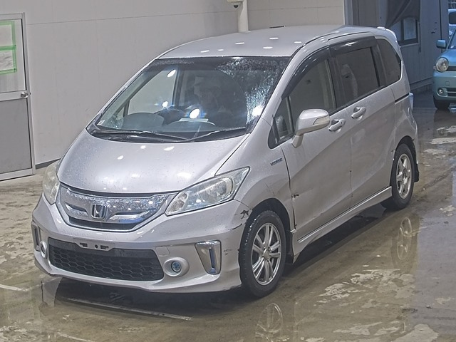 HONDA FREED — фото