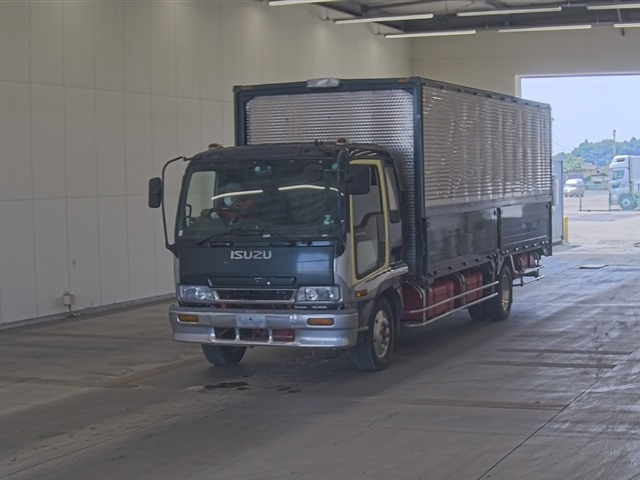 ISUZU FORWARD — фото