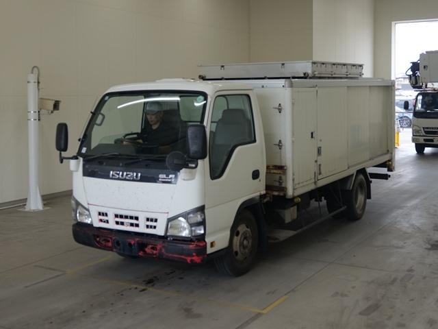 ISUZU ELF — фото
