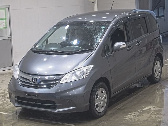 HONDA FREED — фото