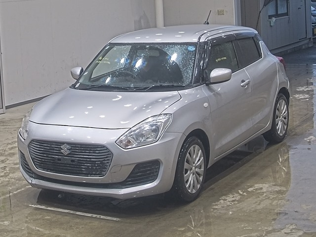 SUZUKI SWIFT — фото
